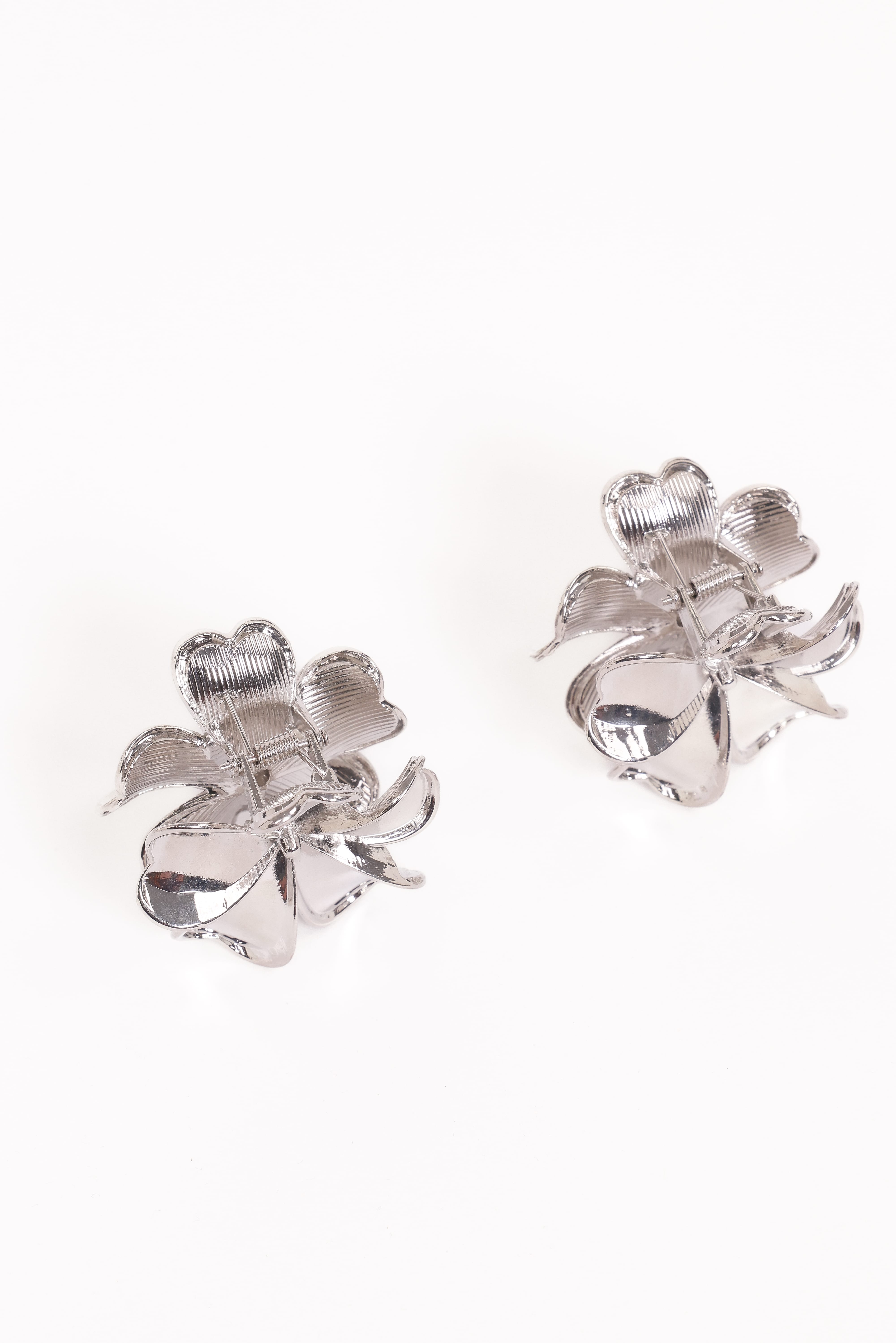 Tiffany 2 Pack Flower Hair Clips - Silver