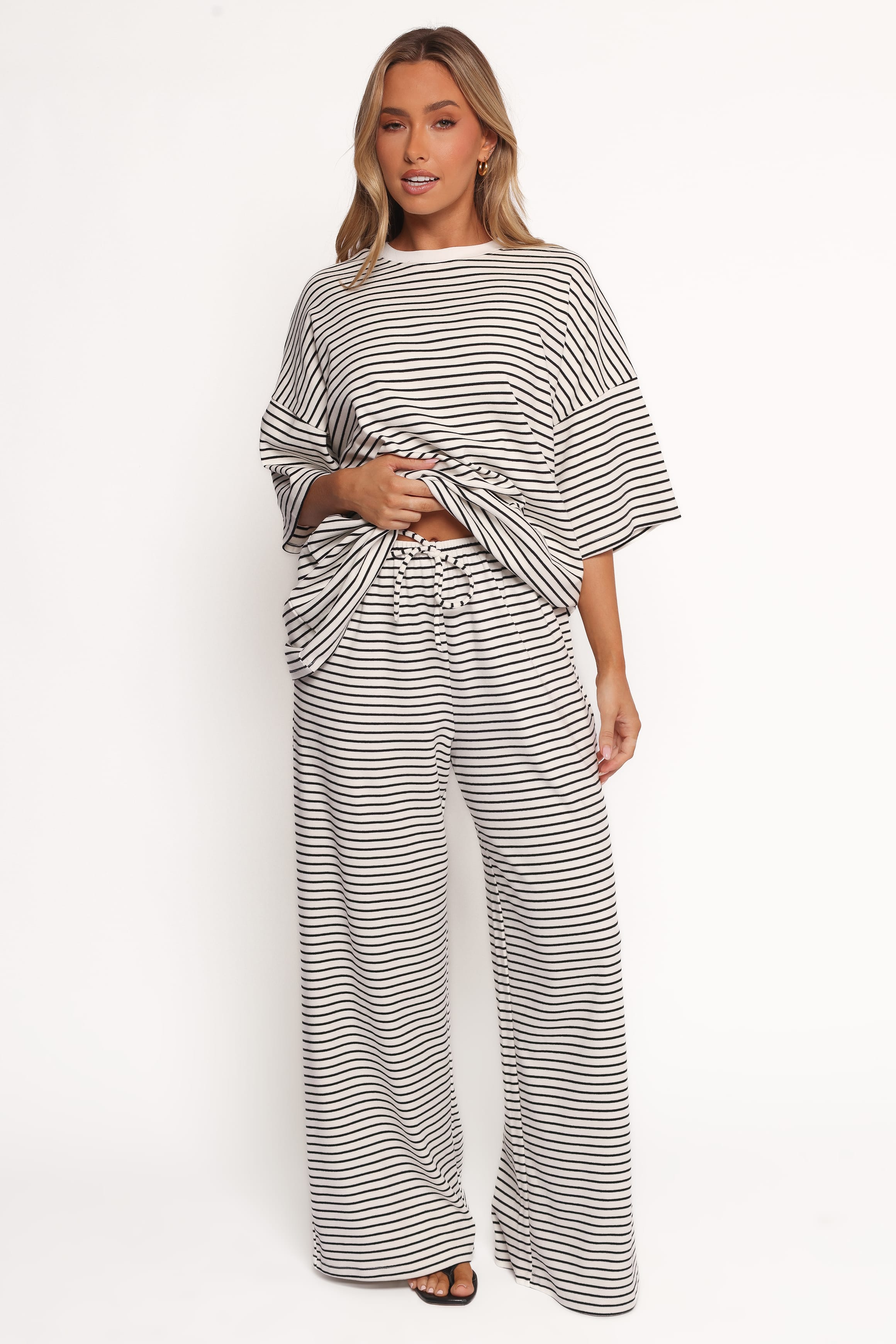 Wilda Oversized Tee - White Black Stripe